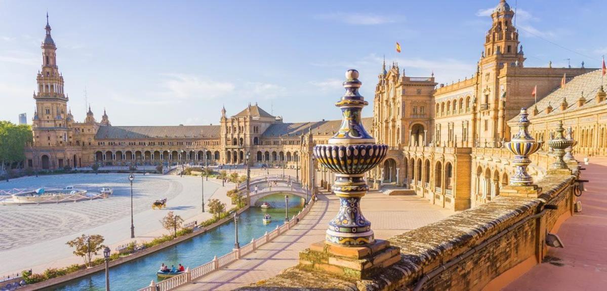 Plaza Espana, Acogedor Apartamento Con Patio Seville Exterior photo